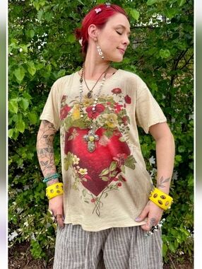 BRAND NEW Jaded Gypsy Full Heart Moon Dance Tee